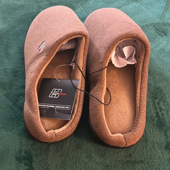 Home ideas Men’ soft Brown Slippers - Picture 1 of 4